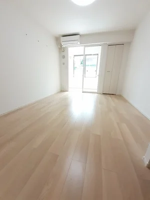 のマンスリーマンション・ウィークリーマンション「ファーツリーガーデン　Ⅱ 102・洋室(No.1375464)」メイン画像