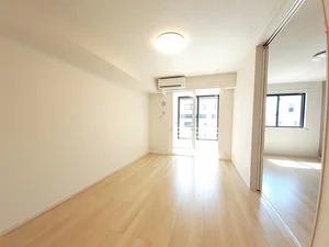 のマンスリーマンション・ウィークリーマンション「Ｌｕｍｉｅｒｅ一ツ家　Ⅱ 102・洋室(No.1375983)」メイン画像