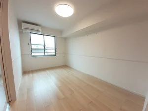 鳥取県のマンスリーマンション・ウィークリーマンション「Ｒｏｓｅｃｏｌｏｒ　Ｂ 203・洋室(No.1376194)」メイン画像