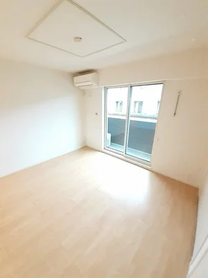 のマンスリーマンション・ウィークリーマンション「ヴィラ　アルドーレ 102・洋室(No.1376210)」メイン画像