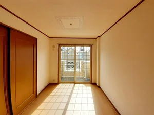 のマンスリーマンション・ウィークリーマンション「サン　パティオＢ 204・洋室(No.1376232)」メイン画像