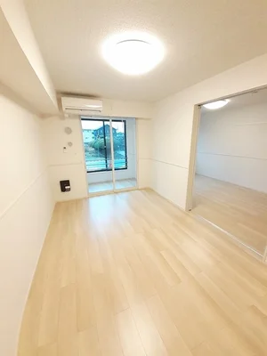 のマンスリーマンション・ウィークリーマンション「ピッツィカートⅠ 102・洋室(No.1376508)」メイン画像