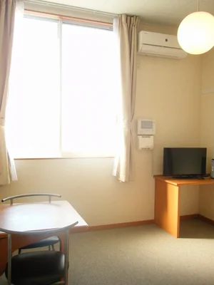 埼玉県のマンスリーマンション・ウィークリーマンション「レオパレスグリーン青毛 208(No.1376933)」メイン画像