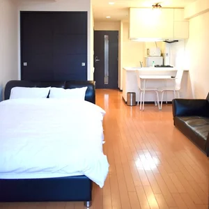 株式会社ASVER RESIDENTIALのウィークリーマンション・マンスリーマンション「✨60％以上の割引中✨【Wi-Fi：無料＆無制限📱・南向き・30平米以上ゆったり】アスヴェル東本町Ⅱ (No.1378043)」メイン画像