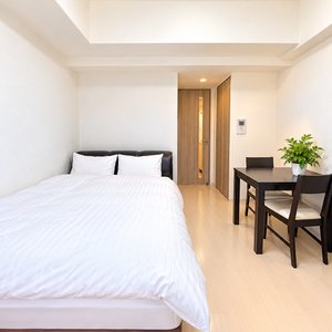 大阪府のマンスリーマンション・ウィークリーマンション「【30日66,000円～🔥】新大阪7分×25㎡超｜8帖・ダブルベッド｜複数名OK｜Lalaplace新大阪LD(No.1378413)」メイン画像