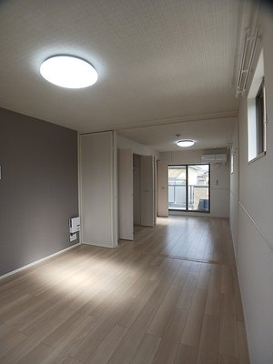 新潟青陵大学短期大学部周辺のマンスリーマンション・ウィークリーマンション「ヒカルサ新潟関屋 202・洋室(No.1378842)」メイン画像
