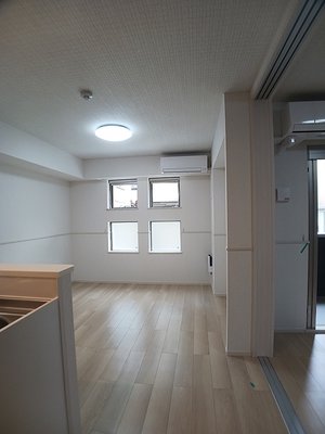 新潟青陵大学短期大学部周辺のマンスリーマンション・ウィークリーマンション「ヒカルサ新潟関屋 101・洋室(No.1378847)」メイン画像