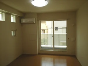 和歌山県のマンスリーマンション・ウィークリーマンション「レフィナード吹上Ⅱ 201・洋室(No.1379099)」メイン画像