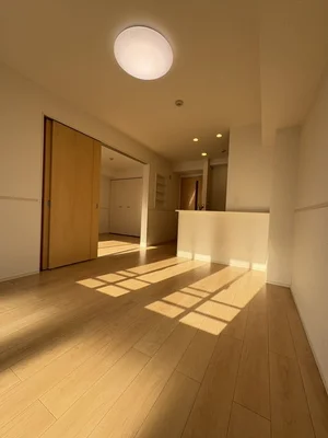 大阪府のマンスリーマンション・ウィークリーマンション「カーサ　カメリア 301・洋室(No.1380320)」メイン画像