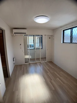 熊本市西区のマンスリーマンション・ウィークリーマンション「シャリオ　バシェ 102・洋室(No.1380347)」メイン画像