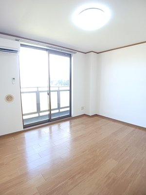 香川県のマンスリーマンション・ウィークリーマンション「メーディオ黒渕 203・洋室(No.1381736)」メイン画像