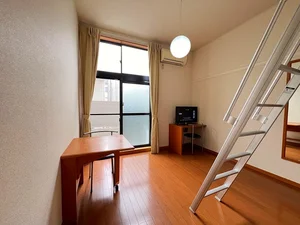 武蔵野大学武蔵野キャンパス周辺のマンスリーマンション・ウィークリーマンション「レオパレス清美 102(No.1382079)」メイン画像