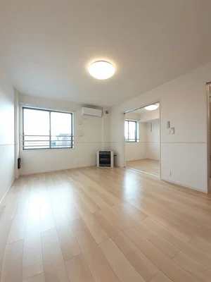 北海道の大東建託リーシング株式会社のマンスリーマンション・ウィークリーマンション「ヒカルサ　苫小牧　ウエスト 203・洋室(No.1382715)」メイン画像