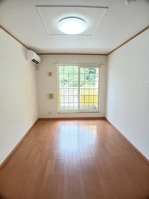 防府市のマンスリーマンション・ウィークリーマンション「ガーデンプレイス大崎Ａ 203・洋室(No.1382862)」メイン画像