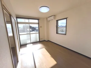のマンスリーマンション・ウィークリーマンション「サンヒルズＡ 203・洋室(No.1383486)」メイン画像