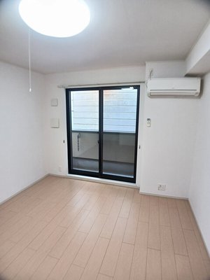 京都光華女子大学周辺のマンスリーマンション・ウィークリーマンション「ＰＡＴＩＯ　ｄｅ．二条城 102・洋室(No.1383732)」メイン画像