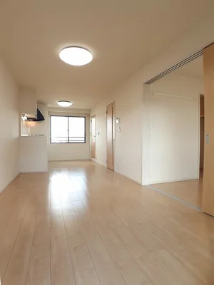 中松江駅（和歌山県）のマンスリーマンション・ウィークリーマンション「ガーデンコート 302・洋室(No.1383821)」メイン画像