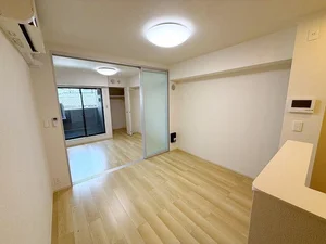 のマンスリーマンション・ウィークリーマンション「ヒカルサ伊万里フロントⅡ 202・洋室(No.1384016)」メイン画像
