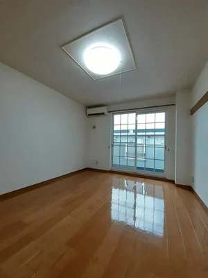 のマンスリーマンション・ウィークリーマンション「シャンドフルール 202・洋室(No.1384694)」メイン画像