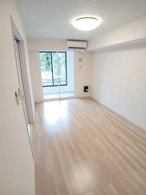 滋賀県の大東建託リーシング株式会社のマンスリーマンション・ウィークリーマンション「セイバリー　プリムローズ　Ⅱ 105・洋室(No.1385010)」メイン画像