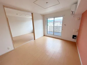 のマンスリーマンション・ウィークリーマンション「リバーサイド東唐津Ａ 202・洋室(No.1385223)」メイン画像