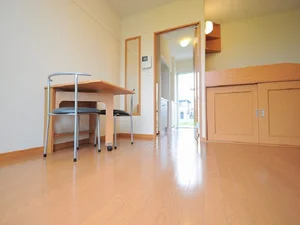 尾張一宮駅（愛知県）・名鉄一宮駅（愛知県）のマンスリーマンション・ウィークリーマンション「レオパレス九品 201(No.1385625)」メイン画像