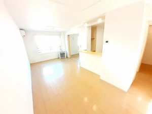 のマンスリーマンション・ウィークリーマンション「エス・キャメロン 202・洋室(No.1387247)」メイン画像