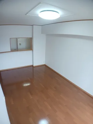 のマンスリーマンション・ウィークリーマンション「ストラーレ　牛川 102・洋室(No.1388628)」メイン画像