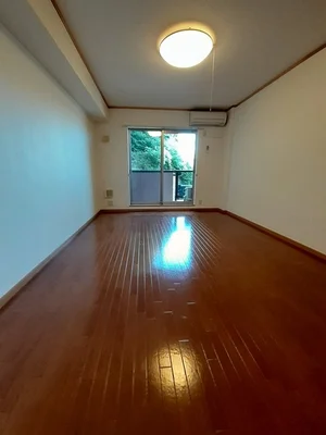 のマンスリーマンション・ウィークリーマンション「ヴィオラＧ 102・洋室(No.1392887)」メイン画像