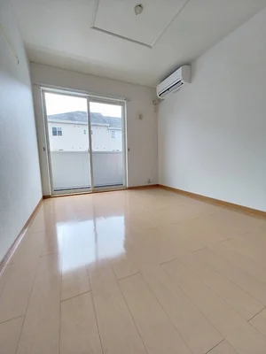 玖珠郡玖珠町のマンスリーマンション・ウィークリーマンション「ＧＲＡＮＤ　ＳＴＵＭＰ　Ⅲ 103・洋室(No.1392930)」メイン画像