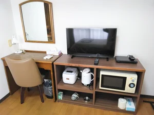 広島市のマンスリーマンション・ウィークリーマンション「👍団体利用にも‼️諸経費・清掃費なし/週1回無料清掃/🚇路面電車６・８号線　【アーバンタイムス広島】🚙🚲　 9S-2-S・シングル(No.1393347)」メイン画像