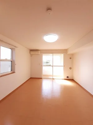 のマンスリーマンション・ウィークリーマンション「ミルキータウン城所Ⅰ 101・洋室(No.1395472)」メイン画像