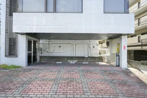 【1階】駐車場
