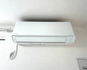 冷房も完備。暑い季節も快適に過ごせるお部屋です！