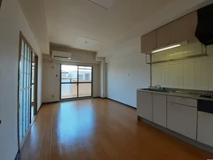 のマンスリーマンション・ウィークリーマンション「キャッスル上条 201・洋室(No.1397165)」メイン画像
