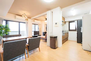 新宿区のマンスリーマンション・ウィークリーマンション「都心生活【2LDK｜ダブルベッド｜駅チカ】BraTTo牛込柳町ステーションフロント(No.1397628)」メイン画像