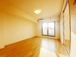 のマンスリーマンション・ウィークリーマンション「ティラ　サントリーニ 202・洋室(No.1397943)」メイン画像
