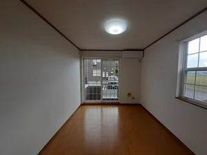 のマンスリーマンション・ウィークリーマンション「イ－ワイ．サンセット　Ｂ 101・洋室(No.1398167)」メイン画像