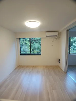 広島市安佐南区のマンスリーマンション・ウィークリーマンション「レジデンス　セレノ 203・洋室(No.1398364)」メイン画像