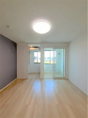 丸亀市のマンスリーマンション・ウィークリーマンション「ジャダハウス丸亀　Ｃ 102・洋室(No.1398676)」メイン画像