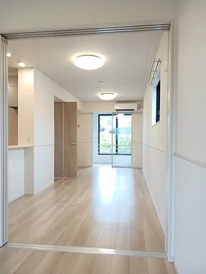 千葉県のマンスリーマンション・ウィークリーマンション「ルミナス　八街 101・洋室(No.1399187)」メイン画像