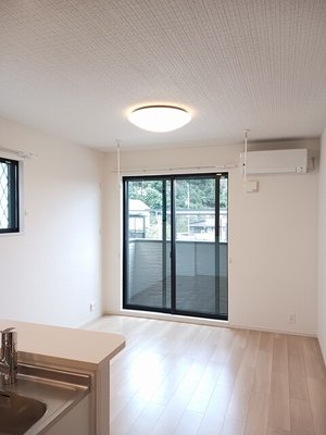 和歌山県のマンスリーマンション・ウィークリーマンション「ハウスプリムローズ　Ⅷ 103・洋室(No.1400759)」メイン画像