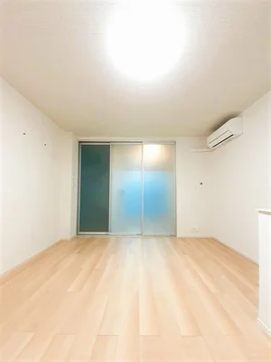 丸亀市のマンスリーマンション・ウィークリーマンション「ビリーブ　Ｃ 102・洋室(No.1401125)」メイン画像
