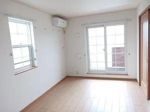 亀山市のマンスリーマンション・ウィークリーマンション「サンシャインヴィラⅡ 201・洋室(No.1404694)」メイン画像