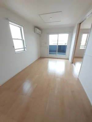 香川県のマンスリーマンション・ウィークリーマンション「カーサ・クレスト 204・洋室(No.1404875)」メイン画像