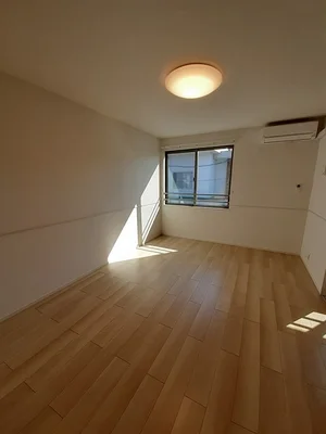 のマンスリーマンション・ウィークリーマンション「Ｇａｒｄｅｎ　８８４１ 203・洋室(No.1404964)」メイン画像