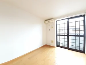 のマンスリーマンション・ウィークリーマンション「ブラウベルク　Ｂ 103・洋室(No.1405417)」メイン画像