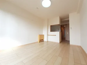のマンスリーマンション・ウィークリーマンション「ポーシェガーデン３ 204・洋室(No.1405673)」メイン画像