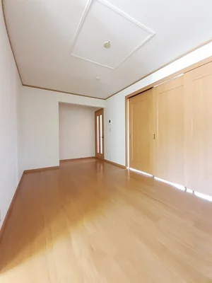 東岡山駅（岡山県）のマンスリーマンション・ウィークリーマンション「ヴィラ　プリムローズ 102・洋室(No.1405719)」メイン画像