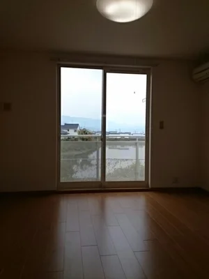 平井駅（愛媛県）のマンスリーマンション・ウィークリーマンション「サンリット 203・洋室(No.1405734)」メイン画像